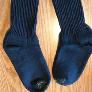 5 pairs of thick black socks